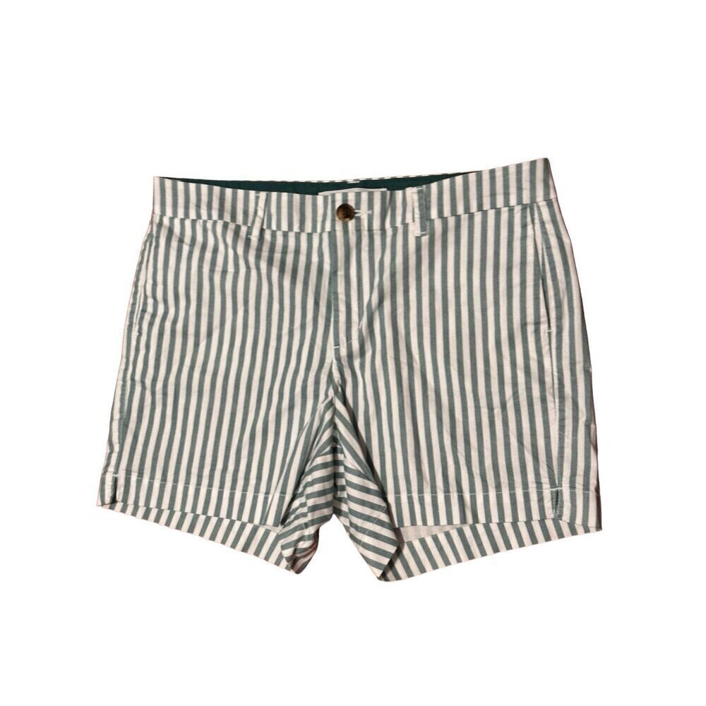 EXCELLENT CONDITION Old Navy blue Striped Everyday Shorts, Size 12 Women